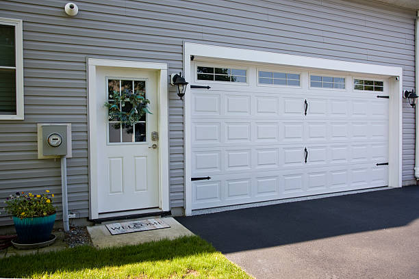 24/7 Emergency Garage Door Panel Replacement experts in Rockcastle County County, KY